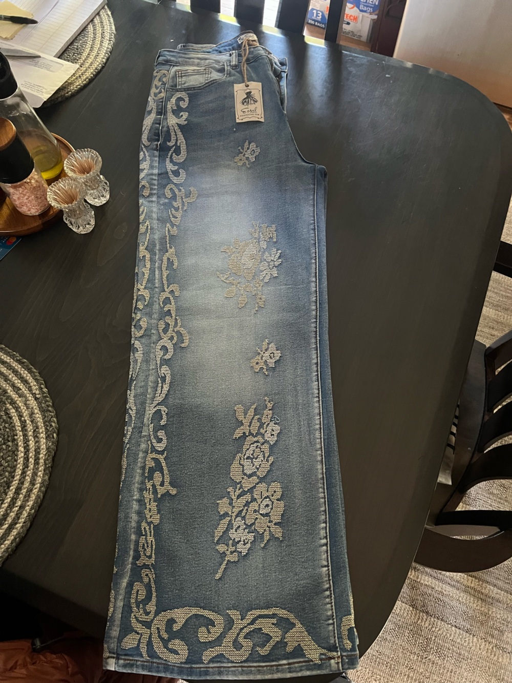 Easel Embroidered Light Blue High-Rise Women's Jeans 30 waist 28 inseam. - Picture 5 of 7